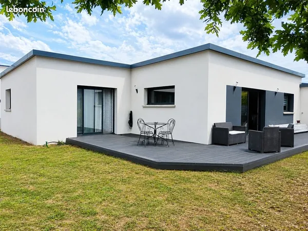 Maison contemporaine de plain-pied - 113 m² - Ploudaniel
