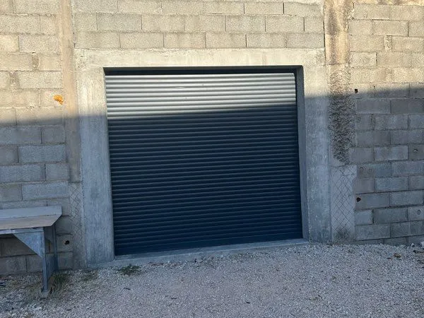 Local d’activité et entrepôt Location L'Isle-sur-la-Sorgue 1p 50m² 530€