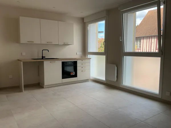 LOUVIERS CENTRE VILLE, F3 NEUF