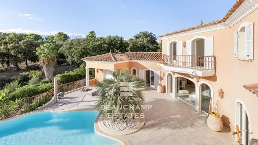 Villa 9 pièces