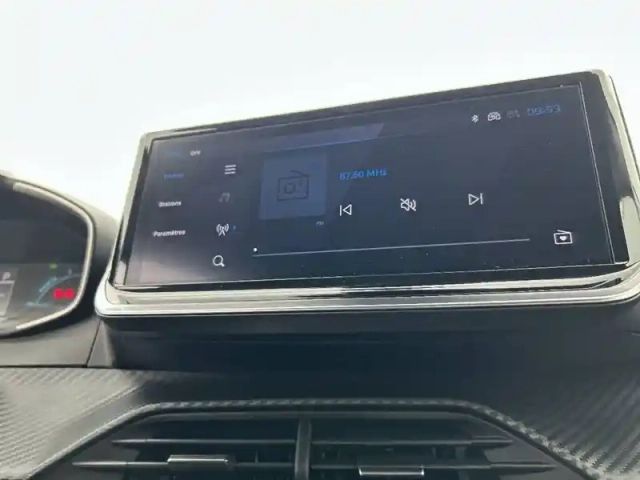 Peugeot 208 hybrid 100 e-dcs6 — photo 23