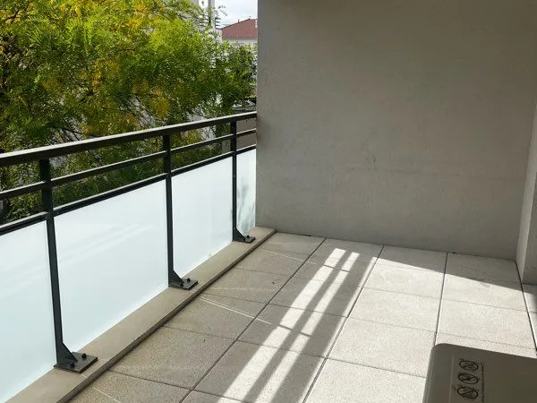T3 67 m² - Dernier étage - Balcon 10 m² - Box 15 m² - Parking