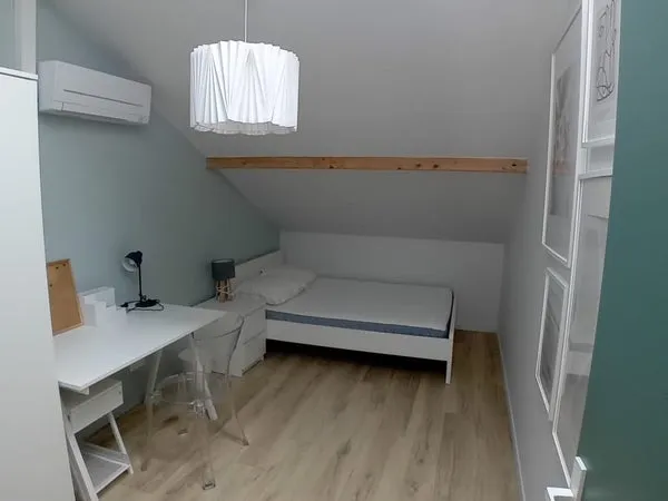 1 chambre climatisée dans coloc de 5 pers Tram 6
