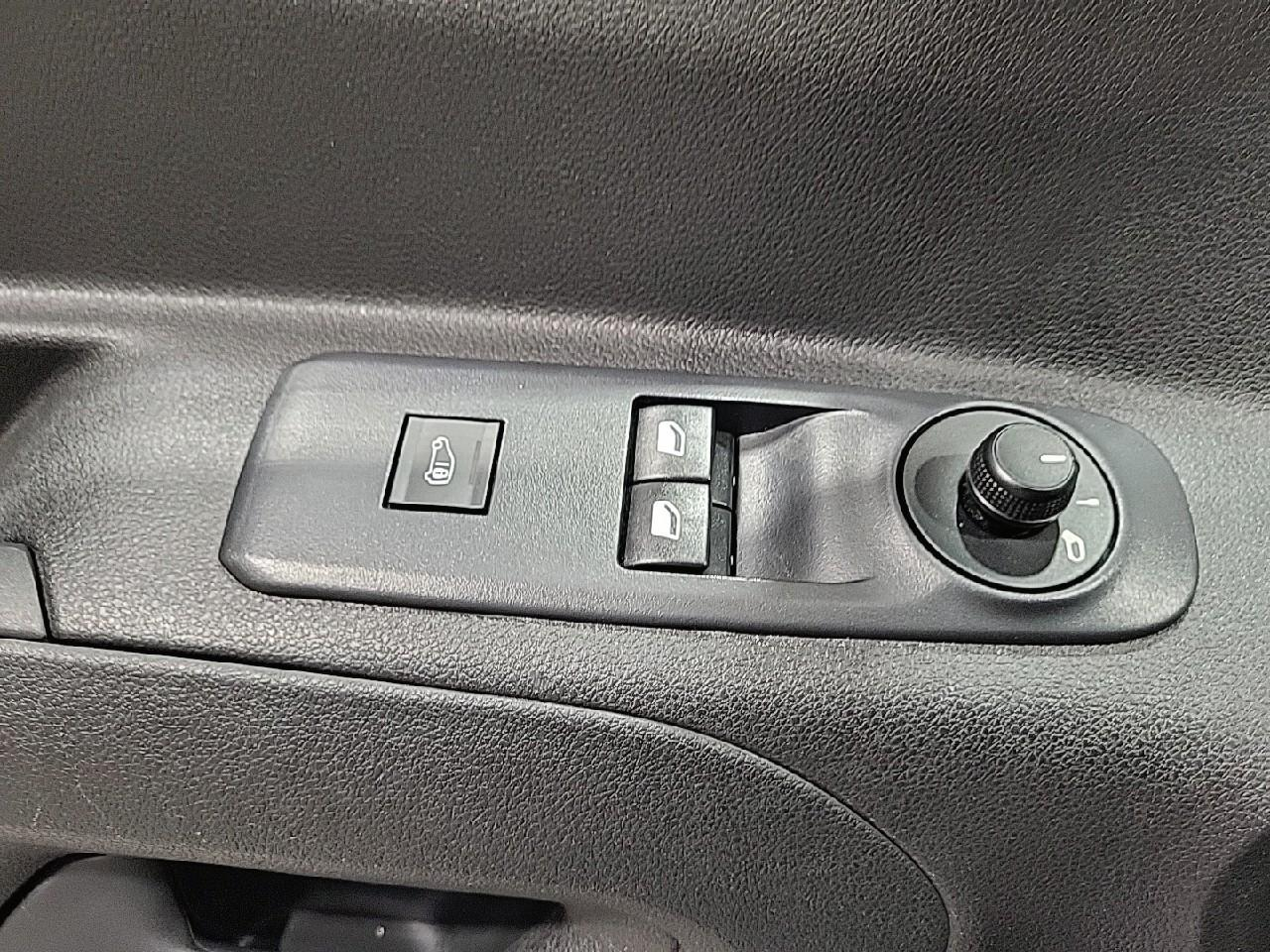Citroën Berlingo van m 650 puretech 110 s&s bvm6 club — photo 21