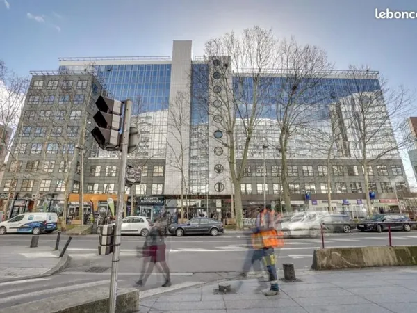 Bureaux 359 m²