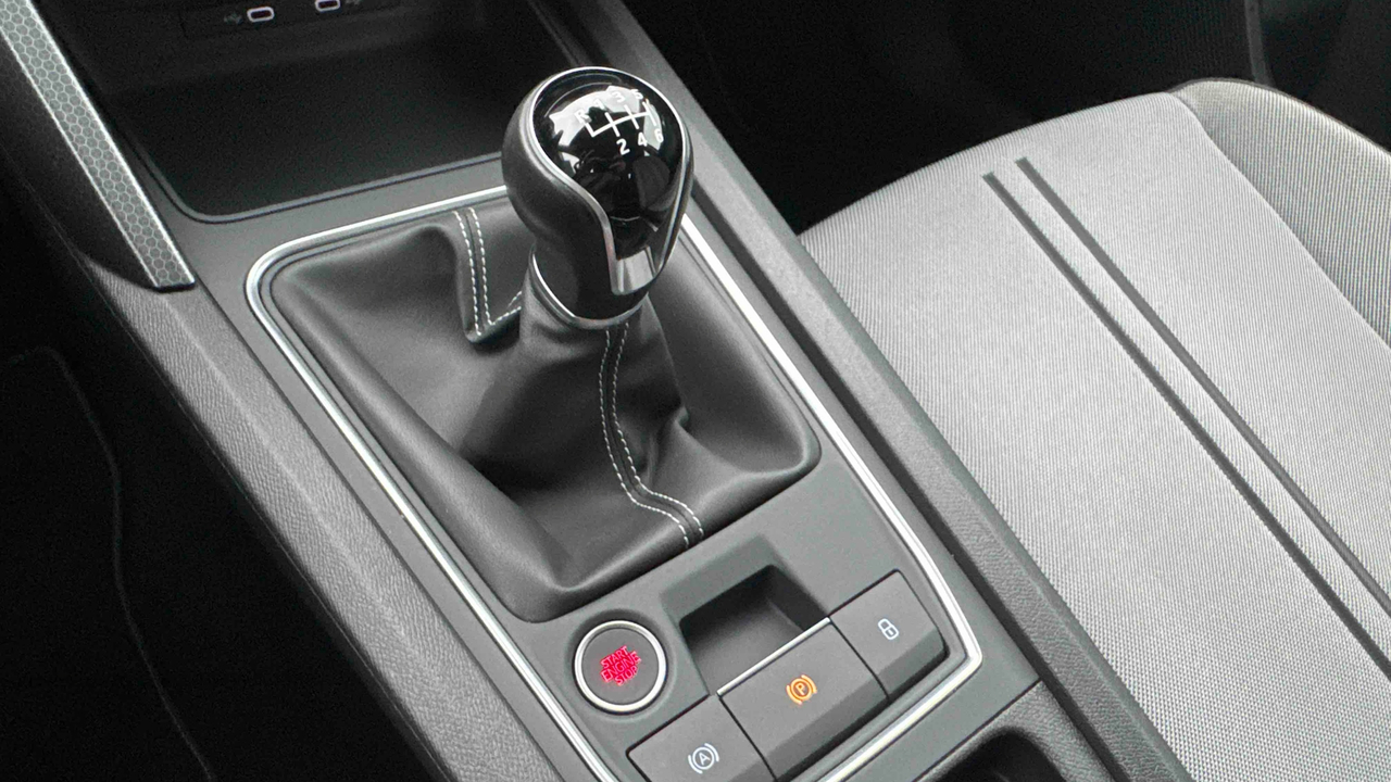 Seat Leon 1.0 TSI 110 BVM6 — photo 23