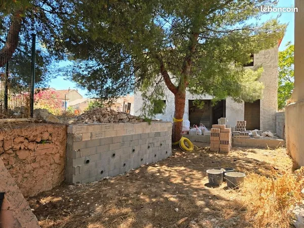 Vente | Maison traditionnelle | 6p | 4ch | 140 m² | Toulon | Expo Sud-Est | Terrasse · Jardin · Pisc