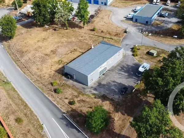 Local 301 m²