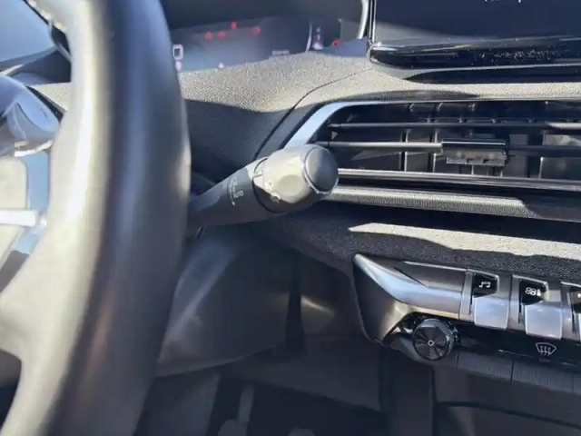 Peugeot 5008 puretech 130ch s&amp;s bvm6 allure pack — photo 18