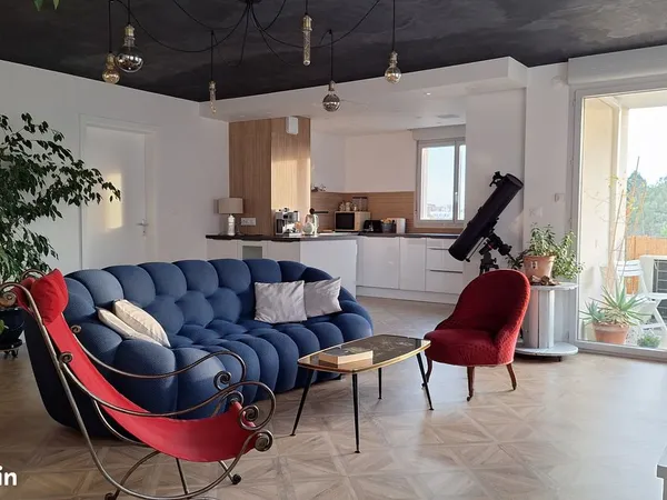 Vend appartement T3 86 M² entièrement rénové