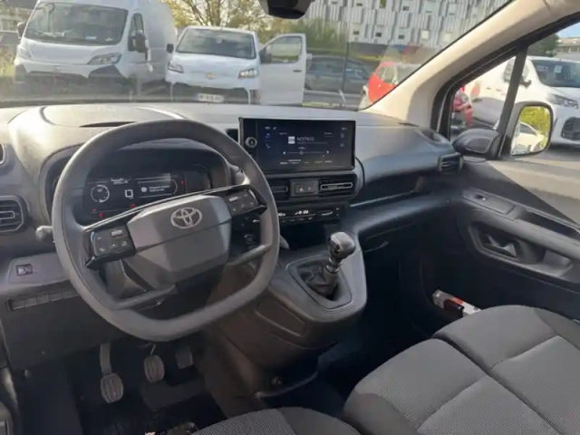 Toyota Proace medium 1.5l 100 d-4d start d — photo 11