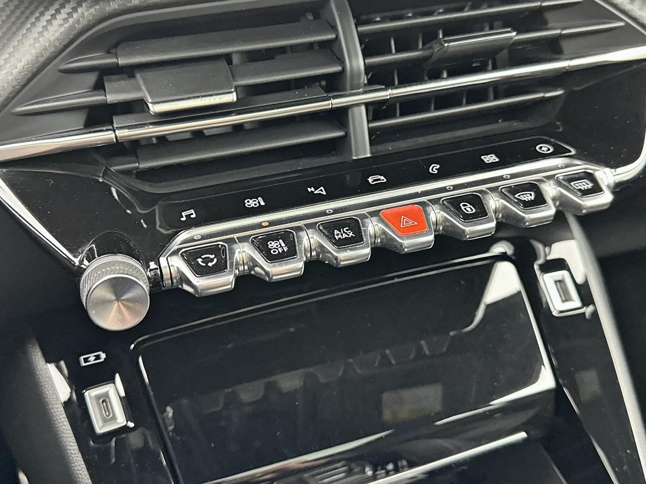 Peugeot 2008 electrique 136 ch gt pack — photo 28