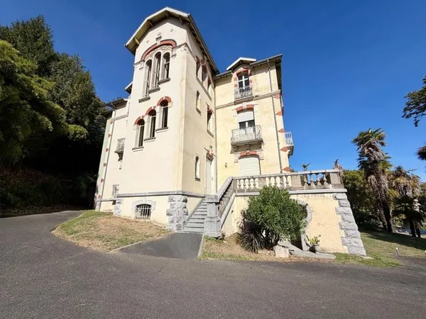 Appartement 2 chambres avec balcon et parking à Dax