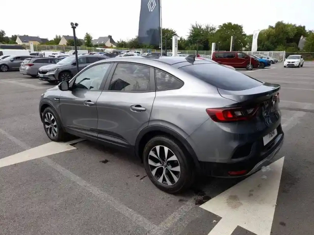 Renault Arkana mild hybrid 140 edc fap - 22 — photo 107