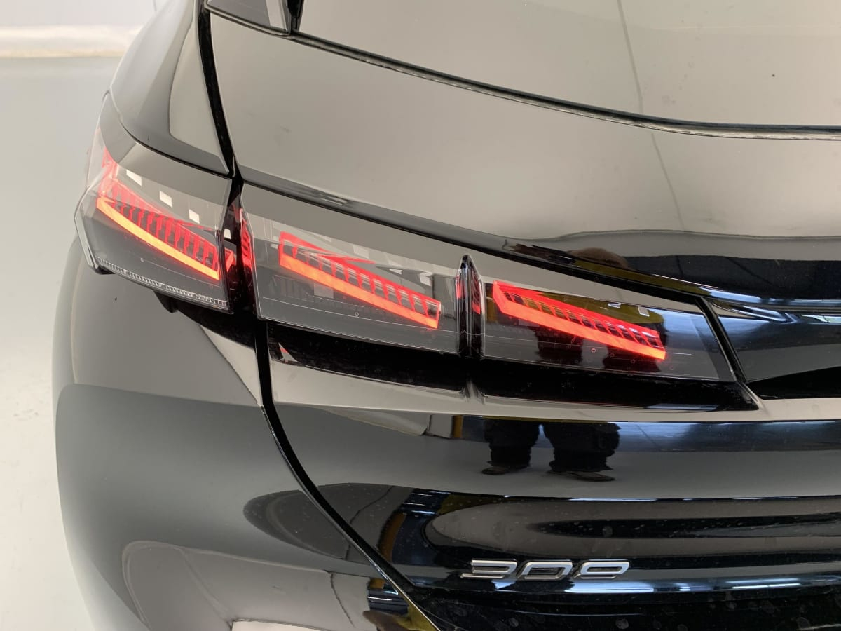 Peugeot 308 — photo 11