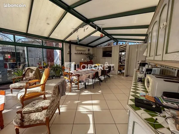 Maison 7 pièces 230 m²