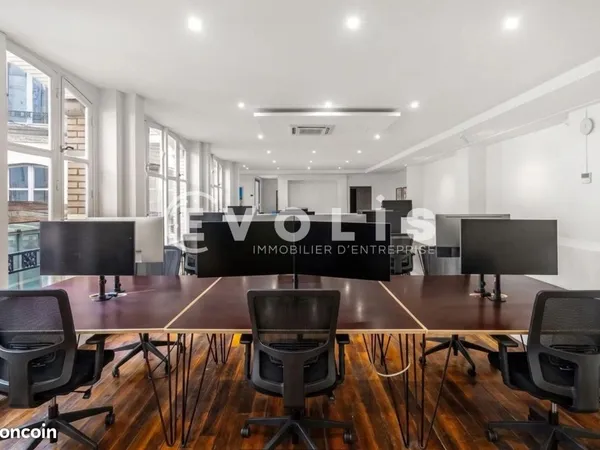 Bureaux 330 m²