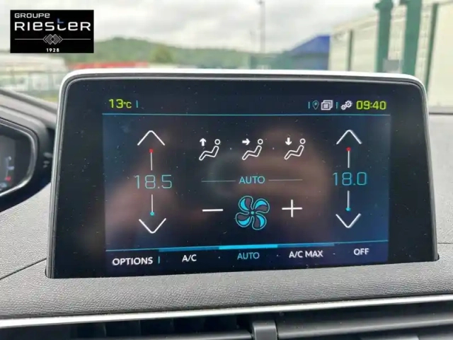 Peugeot 3008 hybrid 225 e-eat8 — photo 26