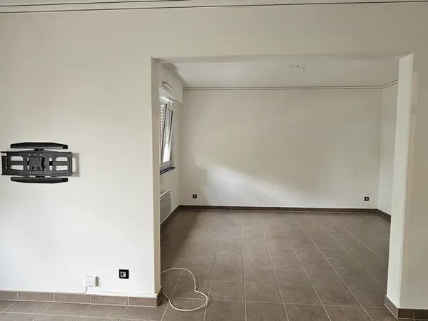 Appartement de 102 m2 avec balcon garage et place de parking
