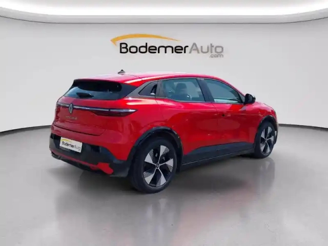 Renault Megane e-tech ev60 220 ch super charge — photo 5