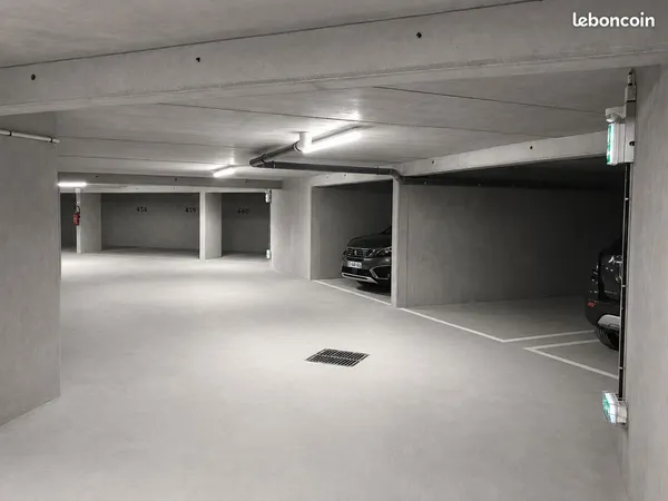 Parking à vendre dans résidence sécurisée