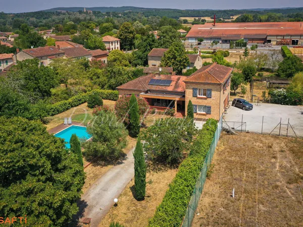 Maison Individuelle 220m2 - 6 chambres - Piscine - Damiatte