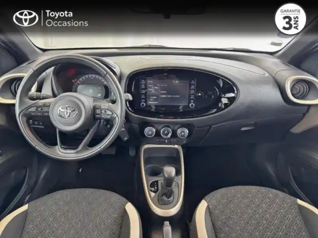 Toyota Aygo x 1.0 vvt-i 72ch design s-cvt my24 — photo 10