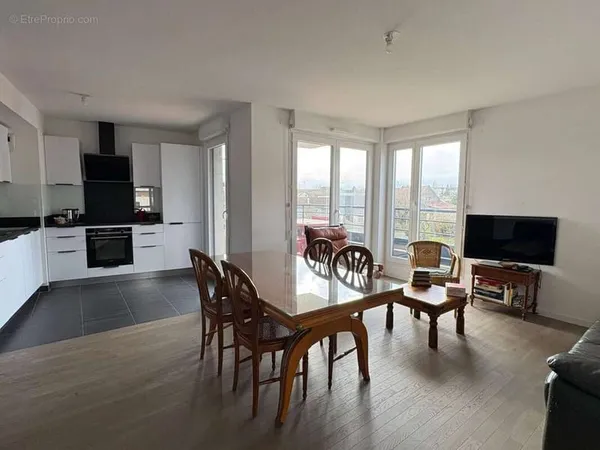 Appartement 4 pièces avec un double box, proche de la gare