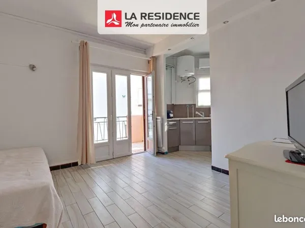 Studio 1 pièce 21 m²