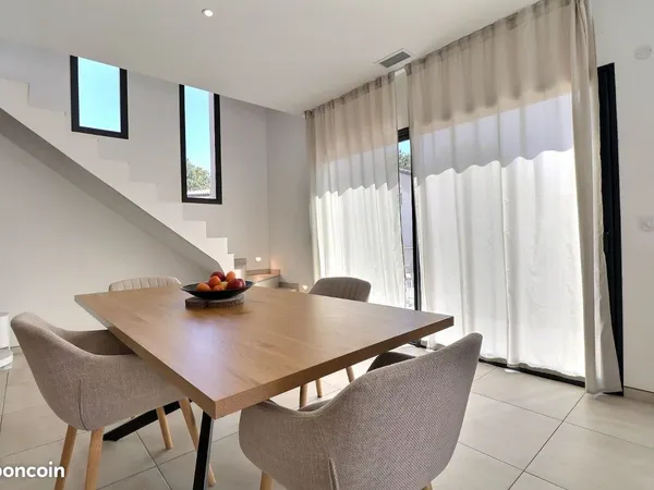 Maison 2024 - 150 m² - 4 chambres - Piscine - BOMPAS