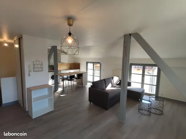 🏡 Appartement Duplex - 70m² - Quartier Historique - Dernier Étage 🏡