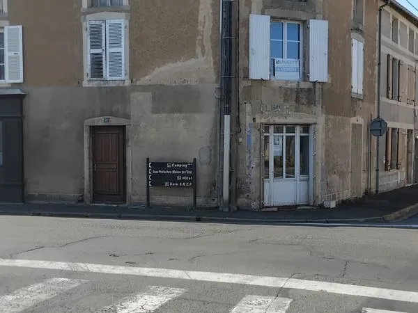 Maison de deux chambres a Montmorillon