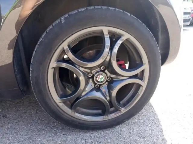Alfa Romeo Mito 0.9 twin air 105ch imola stop&amp;start — photo 11