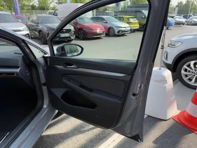 Volkswagen Golf 1.5 ehybrid 204 dsg6 — photo 45