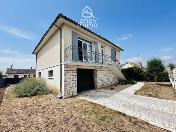 Maison rénovée avec sous-sol complet, terrasse de 40 m2 et j