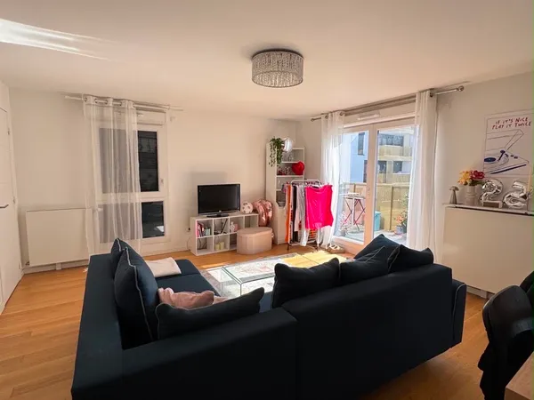 Sous-Loue chambre en colocation dans appartement - 86m²
