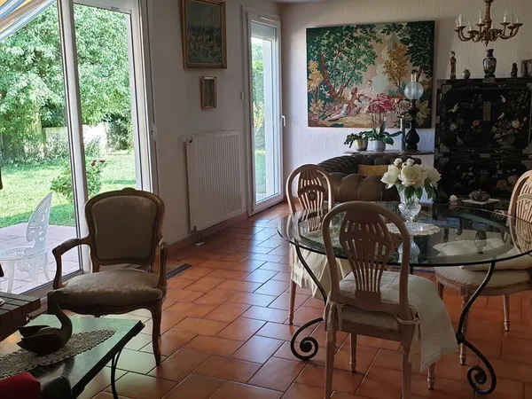Maison de plein pied dans quartier calme