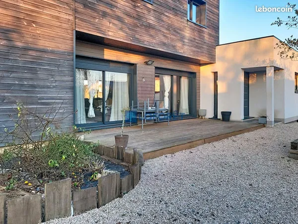 Maison 7 pièces 178 m²