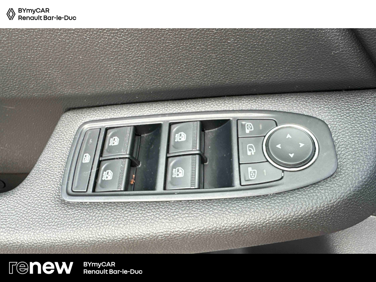 Renault Clio E-Tech full hybrid 145 — photo 21