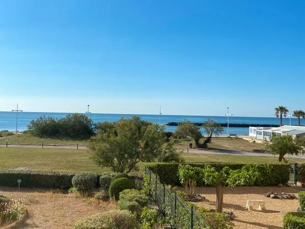Studio vue mer 1ére ligne Mole Cap d agde