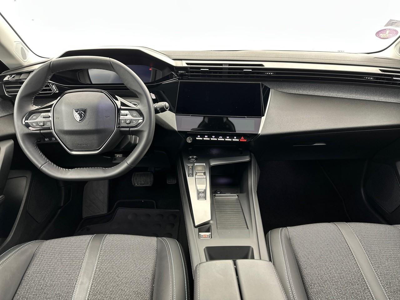 Peugeot 308 sw phev 180 e-eat8 allure pack — photo 11