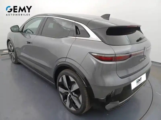 Renault Megane e-tech ev60 220 ch optimum charge — photo 32