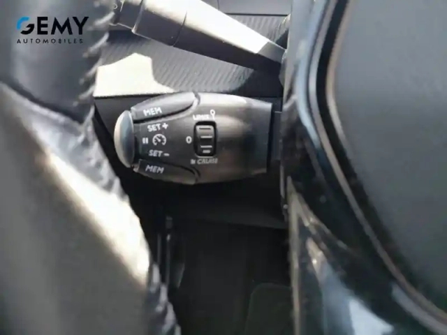 Peugeot 208 electrique 50 kwh 136ch — photo 19