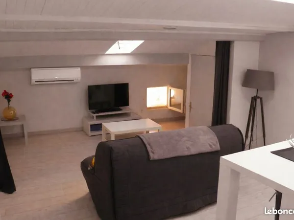 T2 meublé Tricastin et Marcoule Pont Saint-Esprit - charges comprises= eau et box internet wifi et T