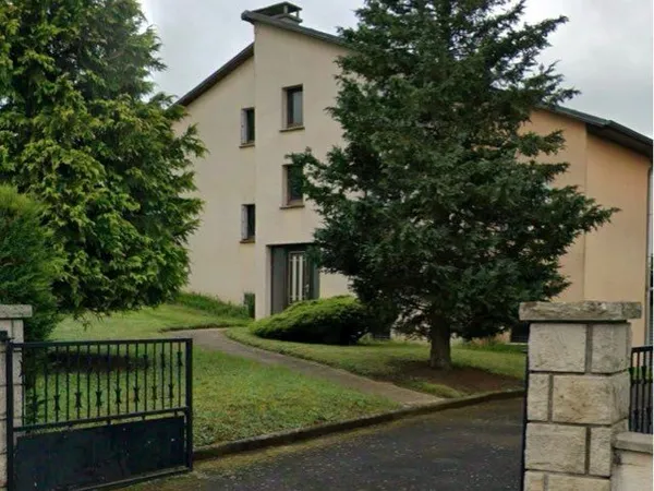 Maison 10 pièces 210m2