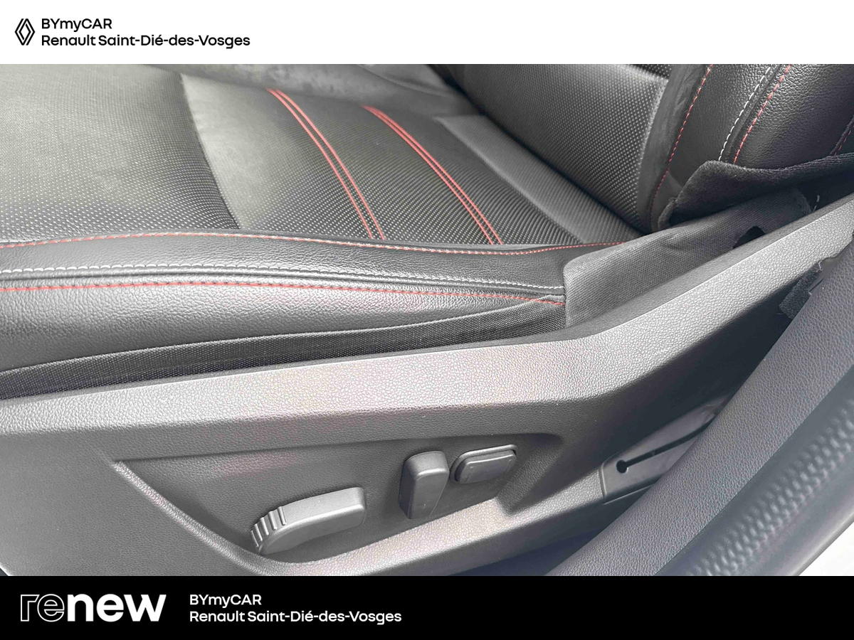 Renault Arkana E-Tech 145 - 21B — photo 17