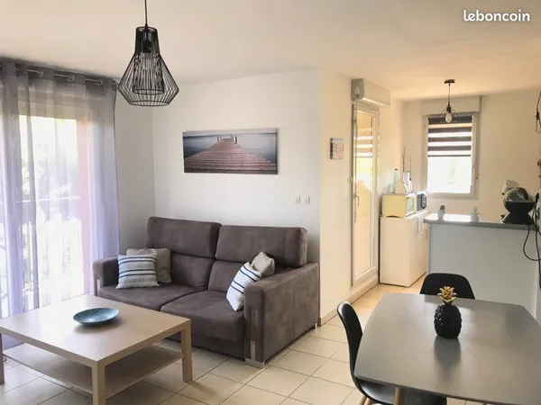 Appartement T3 Lumineux - grand balcon filant - 2 places de parking