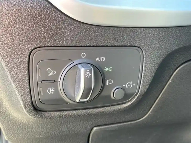 Audi Q2 35 tfsi cod 150 s tronic 7 — photo 66