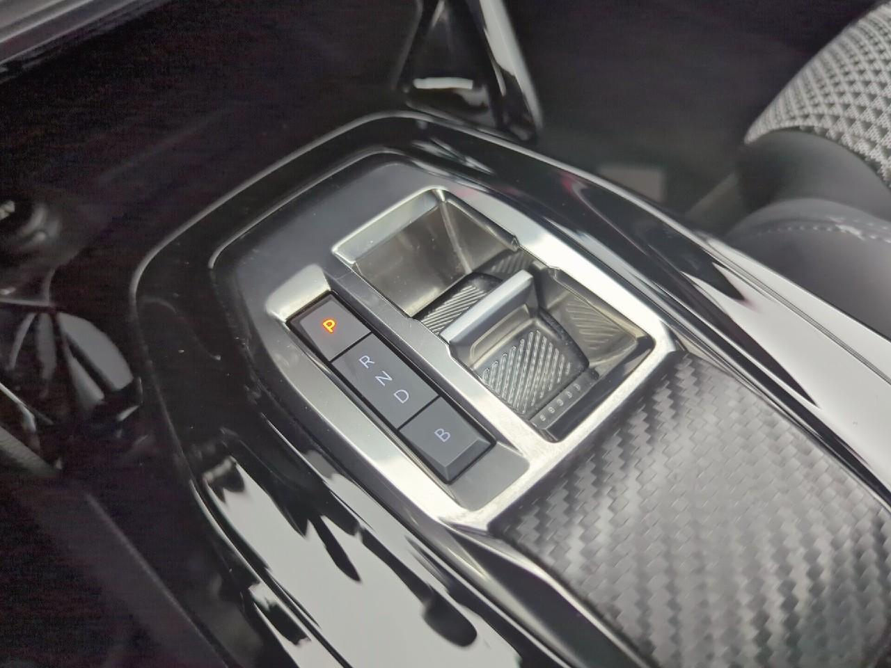 Peugeot 208 electrique 50 kwh 136ch gt — photo 27