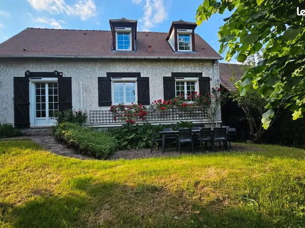 Maison de 100 m², 6 pièces, rénovée avec soin à Chambly centre